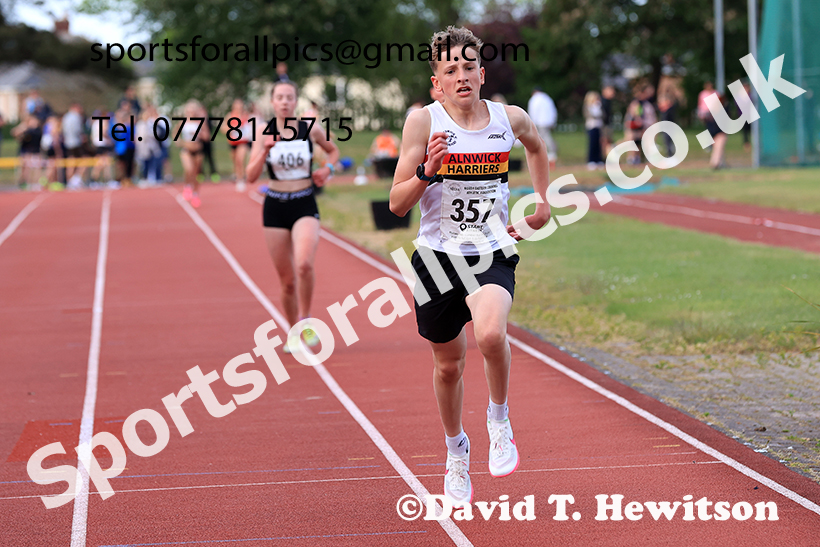 The 3000 metres, 2025 NEGP No 2, Monkton Stadium, Wednesday, May 28th. Photo: David T. Hewitson/Sports for All Pics